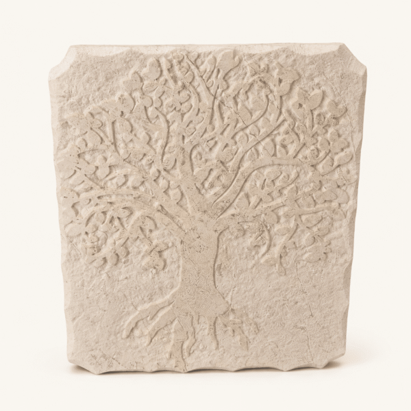 tshura-tree-of-life-rock עץ החיים בסלע, תבליט עץ מלבלב על לוח מסותת לתלייה
